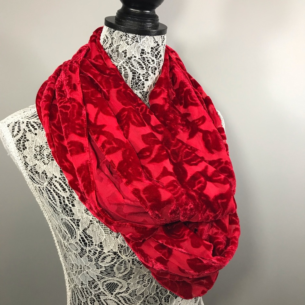 Sheer velvet infinity scarf - EUC